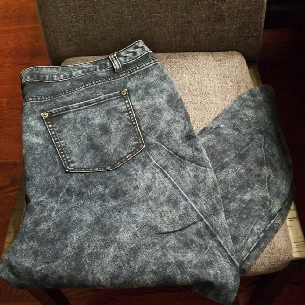 BONGO PLUS JEANS SIZE 22W